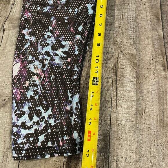 Lululemon Run Top Speed Mid-Rise Crop 17' Leggings | Floral Blue/Black | Sz 4 - Picture 8 of 14